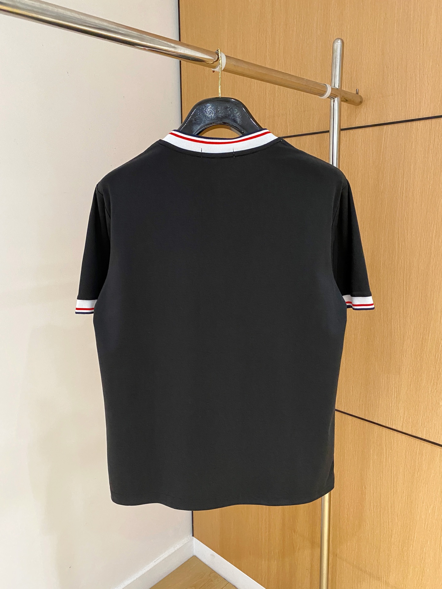 short sleeves